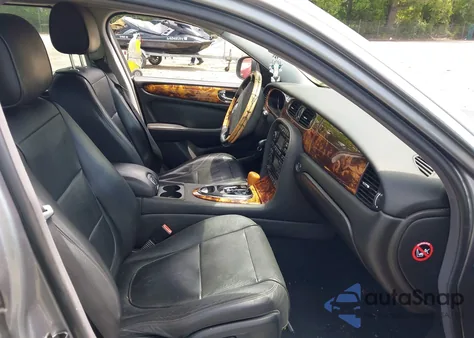 2008 Jaguar Xj Xj8 L from USA, damaged, VIN SAJWA79B58SH23223